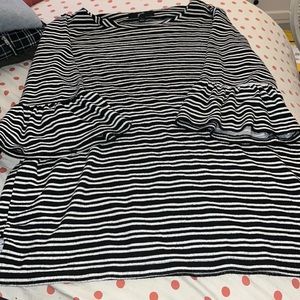 Vintage shirt ruffle sleeves